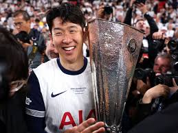 Which four Tottenham Hotspur Captains lifted Major European Trophies? 1 Untitled