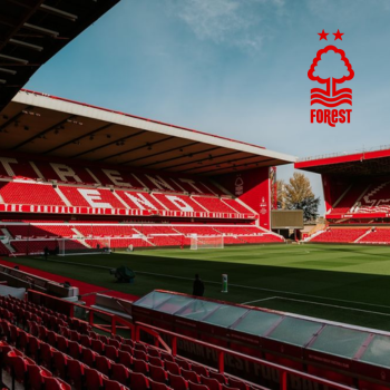 Who are the Players with ten or more England Caps with Nottingham Forest? 10 Notting Forrest FC