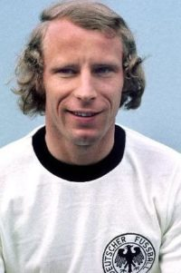 060. Berti Vogts 6 image 382